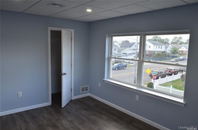 223 Scherer Boulevard 3, Franklin Square, NY 11010