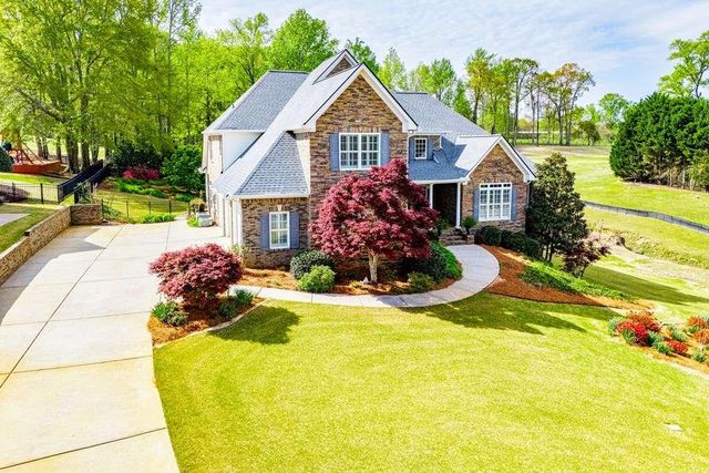 805 Birkdale Boulevard, Carrollton, GA 30116
