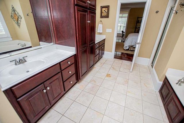 805 Birkdale Boulevard, Carrollton, GA 30116