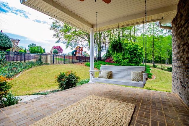 805 Birkdale Boulevard, Carrollton, GA 30116