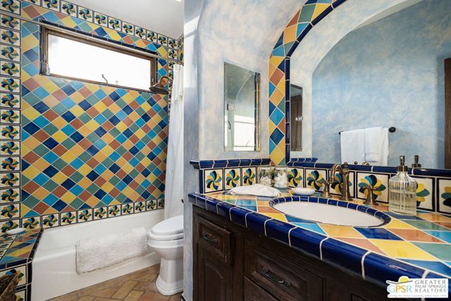 32 Clancy Lane, Rancho Mirage, CA 92270