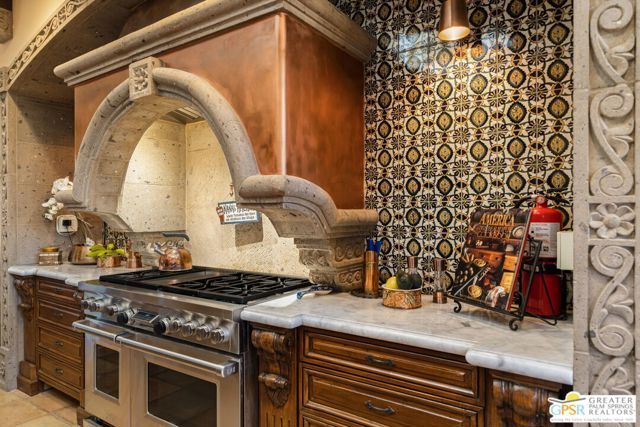 32 Clancy Lane, Rancho Mirage, CA 92270