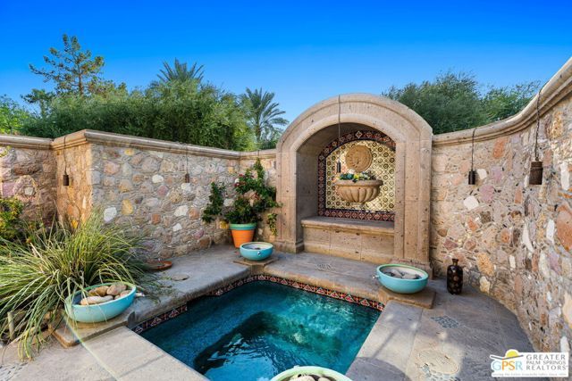 32 Clancy Lane, Rancho Mirage, CA 92270