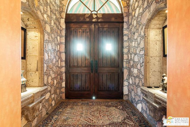 32 Clancy Lane, Rancho Mirage, CA 92270