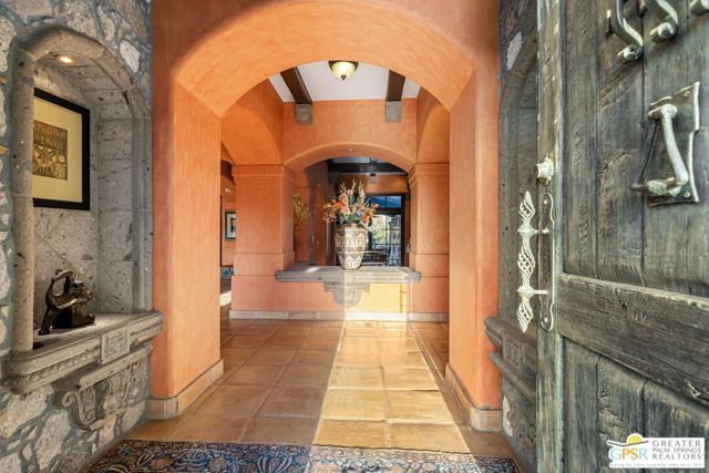 32 Clancy Lane, Rancho Mirage, CA 92270