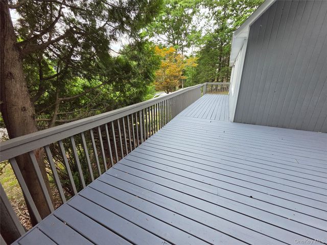 19 Manchester Road, Rock Hill, NY 12775