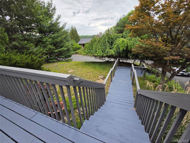19 Manchester Road, Rock Hill, NY 12775