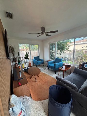 429 S 26th Ave, Hollywood, FL 33020