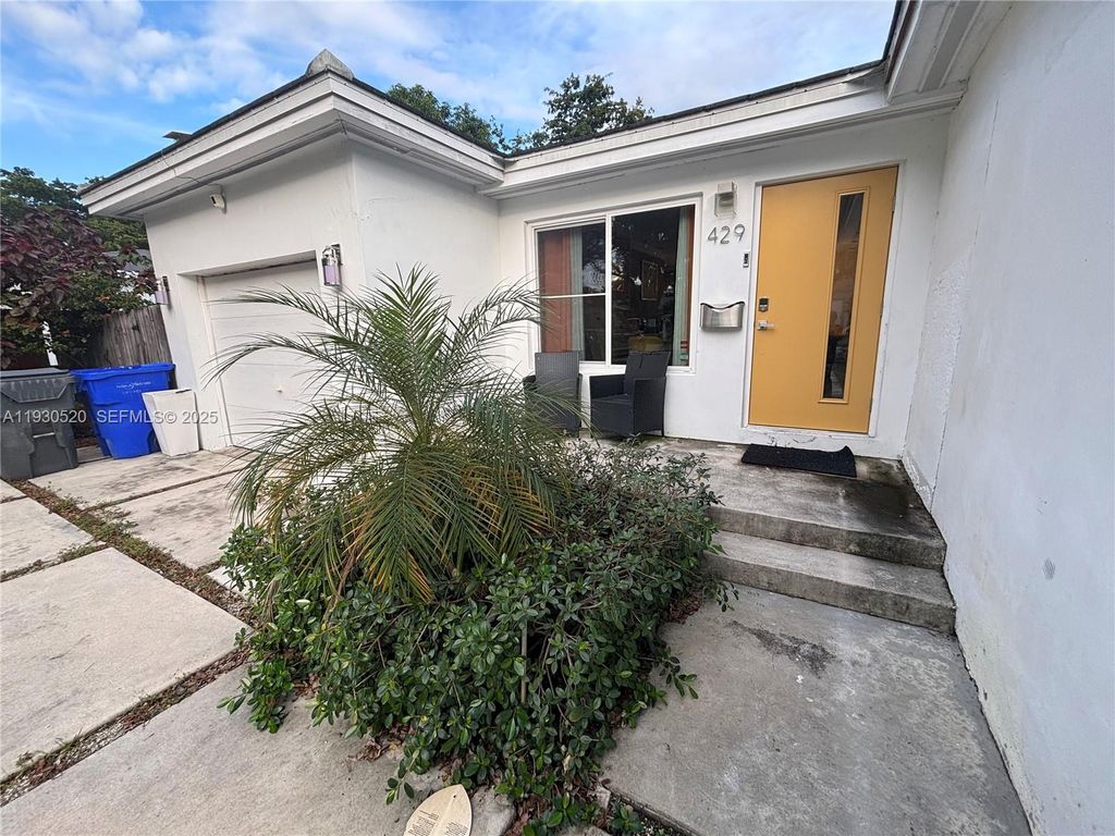 429 S 26th Ave, Hollywood, FL 33020