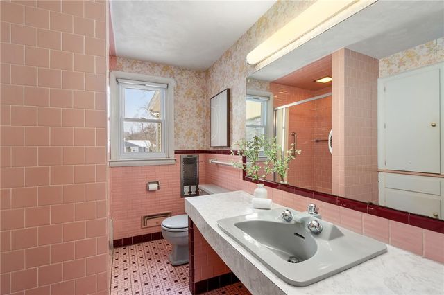 80 George Street, Warwick, RI 02888