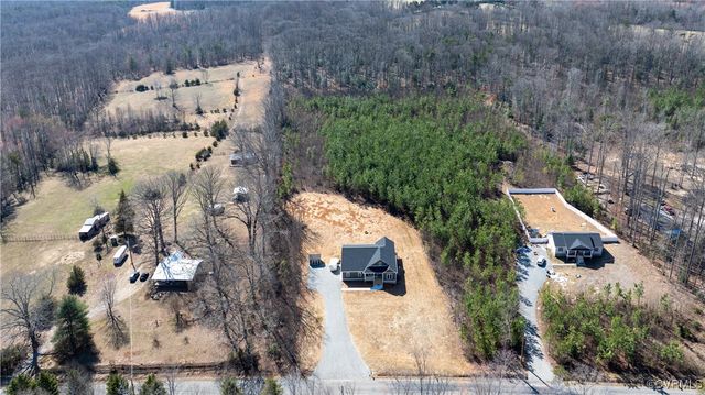 496 Halls Store Rd, Mineral, VA 23117