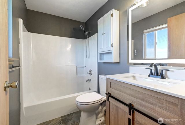 8025 Vista Drive, Arlington, WA 98223