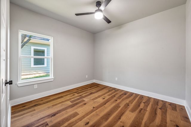 809 Branding Iron Trail, Granbury, TX 76049