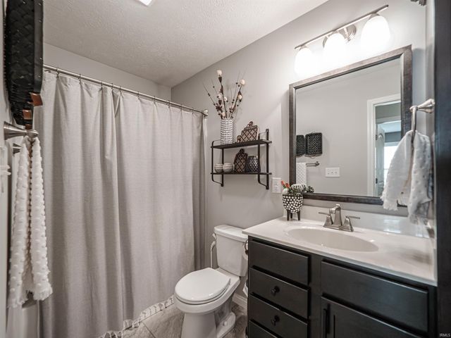 13232 Prairie Drive, Evansville, IN 47725