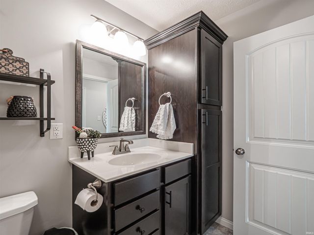 13232 Prairie Drive, Evansville, IN 47725