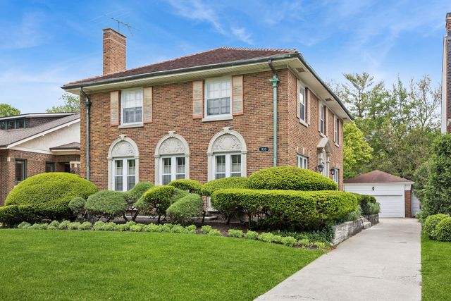935 Monroe Avenue, River Forest, IL 60305