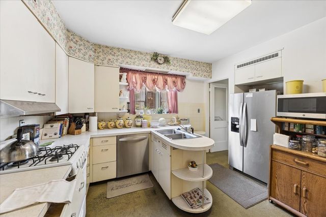 935 Monroe Avenue, River Forest, IL 60305