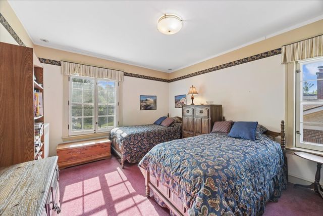 935 Monroe Avenue, River Forest, IL 60305