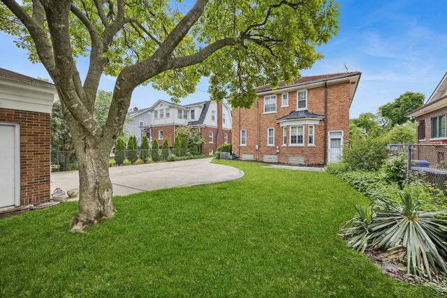 935 Monroe Avenue, River Forest, IL 60305