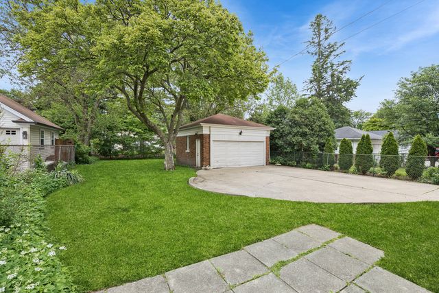 935 Monroe Avenue, River Forest, IL 60305