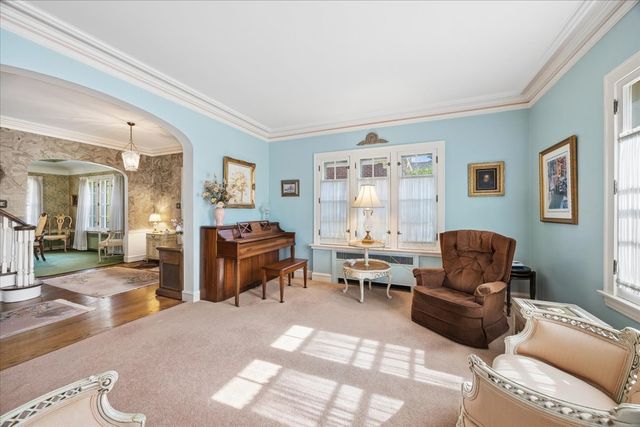 935 Monroe Avenue, River Forest, IL 60305