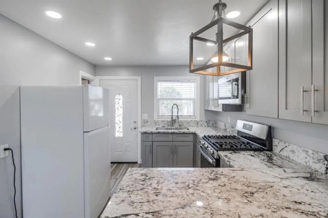 2016 E 10th Street, National City, CA 91950