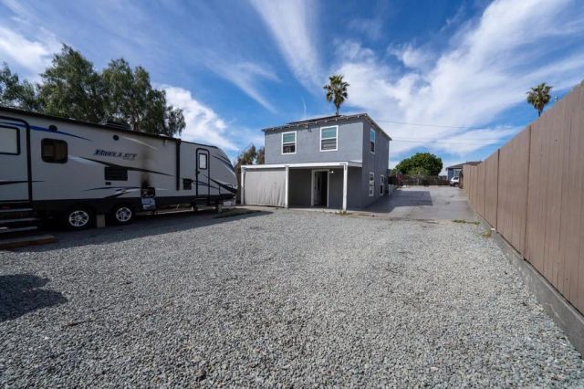 2016 E 10th Street, National City, CA 91950