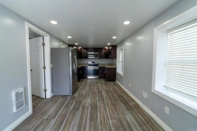 2016 E 10th Street, National City, CA 91950