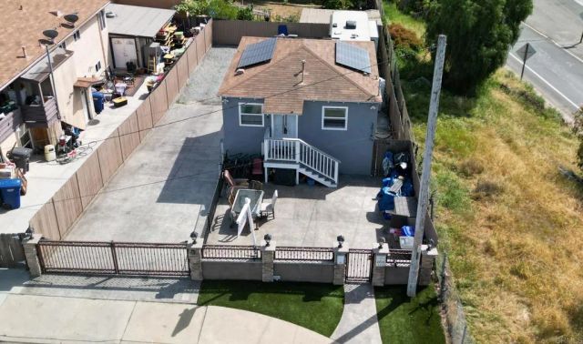 2016 E 10th Street, National City, CA 91950