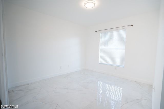 7712 Citrus Hill LN, Naples, FL 34109
