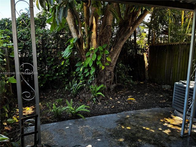 13509 NE 24th Pl, North Miami, FL 33181