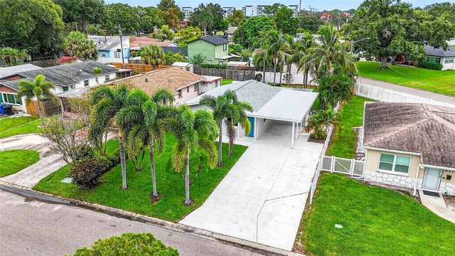 5519 COMMONWEALTH AVENUE N, St Petersburg, FL 33703