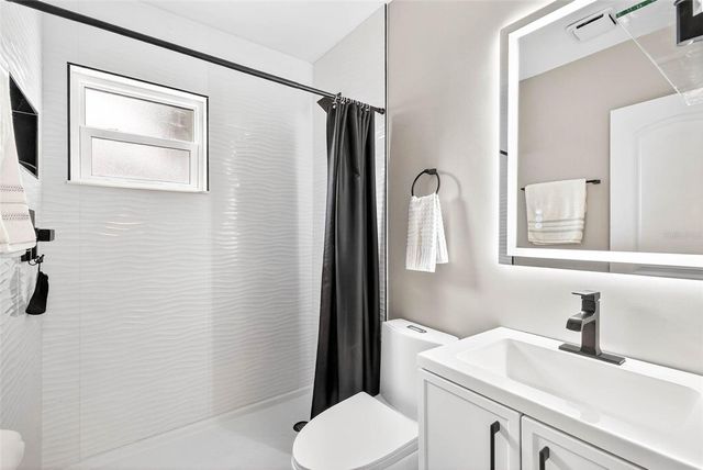 5519 COMMONWEALTH AVENUE N, St Petersburg, FL 33703