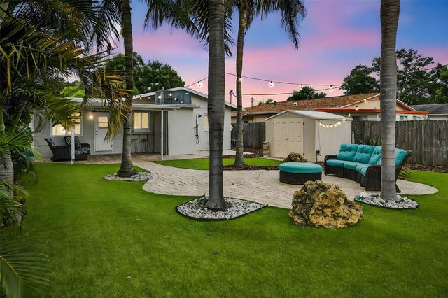 5519 COMMONWEALTH AVENUE N, St Petersburg, FL 33703