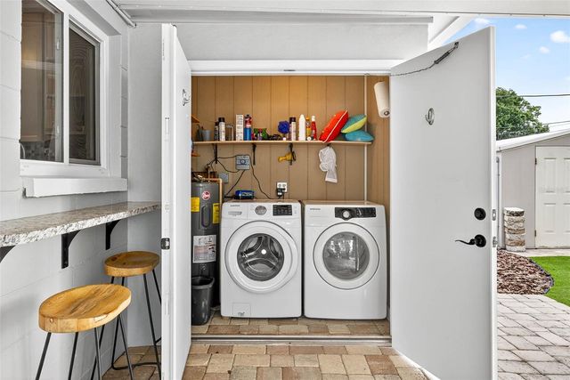 5519 COMMONWEALTH AVENUE N, St Petersburg, FL 33703