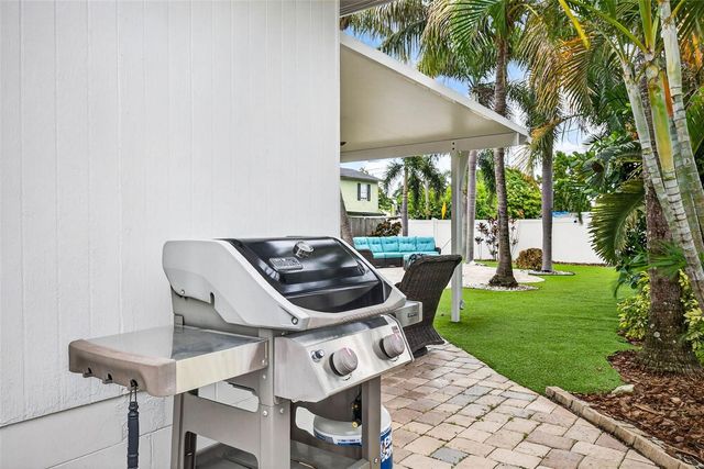 5519 COMMONWEALTH AVENUE N, St Petersburg, FL 33703