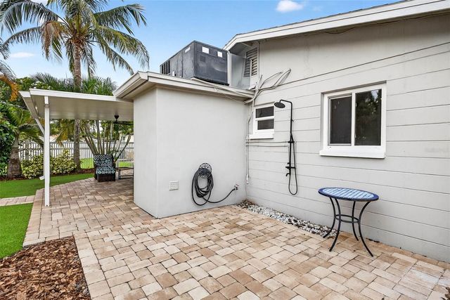 5519 COMMONWEALTH AVENUE N, St Petersburg, FL 33703