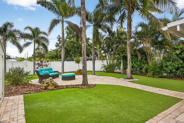 5519 COMMONWEALTH AVENUE N, St Petersburg, FL 33703