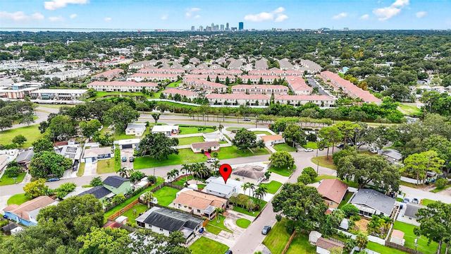 5519 COMMONWEALTH AVENUE N, St Petersburg, FL 33703