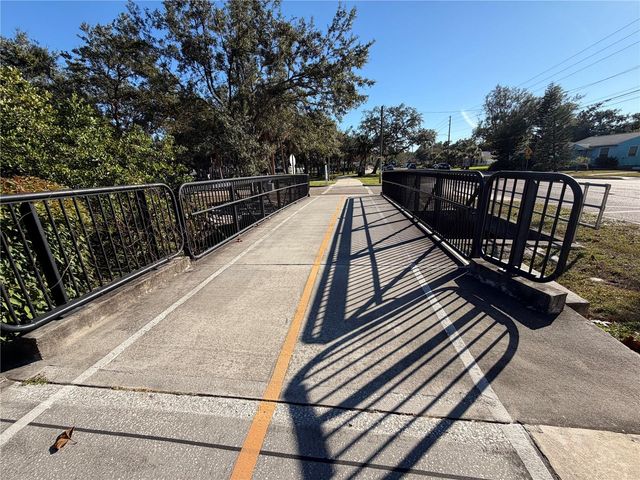 5519 COMMONWEALTH AVENUE N, St Petersburg, FL 33703