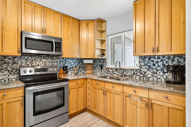 5519 COMMONWEALTH AVENUE N, St Petersburg, FL 33703