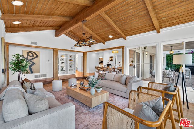 2663 Cordelia Road, Los Angeles, CA 90049