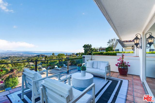 2663 Cordelia Road, Los Angeles, CA 90049