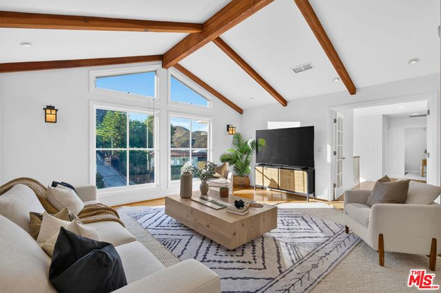 2663 Cordelia Road, Los Angeles, CA 90049