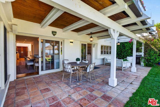 2663 Cordelia Road, Los Angeles, CA 90049