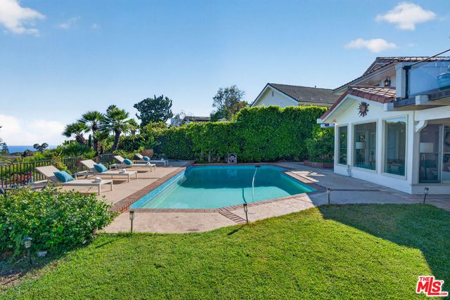 2663 Cordelia Road, Los Angeles, CA 90049