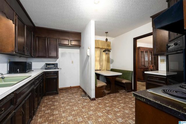 2900 VETERANS MEMORIAL DRIVE W, Adamsville, AL 35005