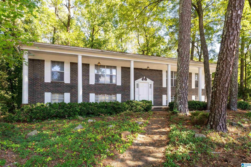 2900 VETERANS MEMORIAL DRIVE W, Adamsville, AL 35005