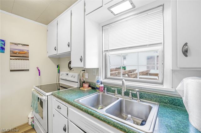 110 E Iron Avenue, Dover, OH 44622