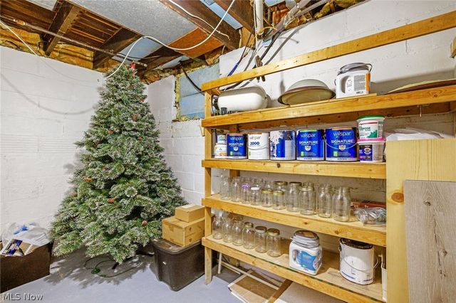 110 E Iron Avenue, Dover, OH 44622